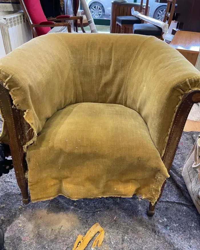 Bergère tonneau — velours paon avant restauration
